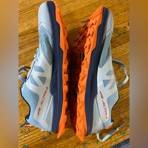 Altra Lone Peak 7 women’s size 8.5.
